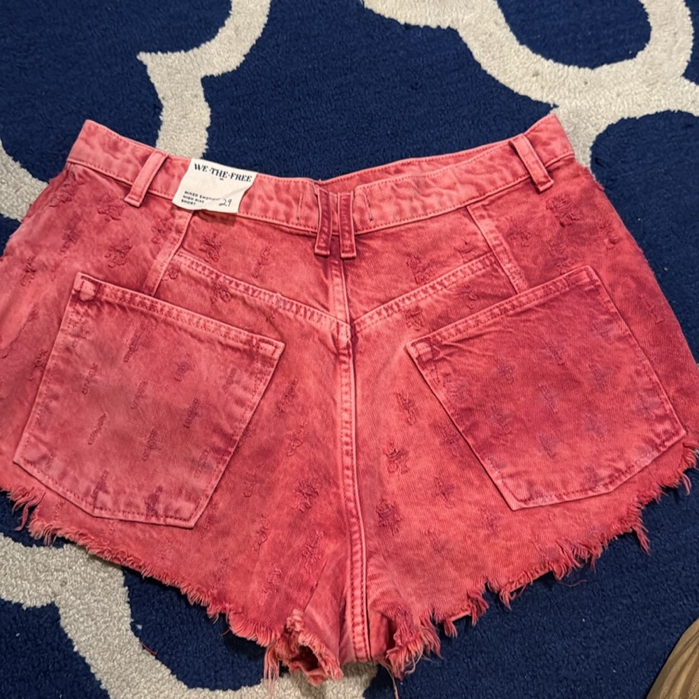 🚨1960. Free People Mixed Emotions High Rise Short - Picture 6 of 6